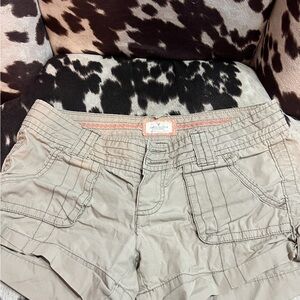 Y2K American Eagle Outfitters Tan Cargo Shorts Relaxed Fit Low Rise